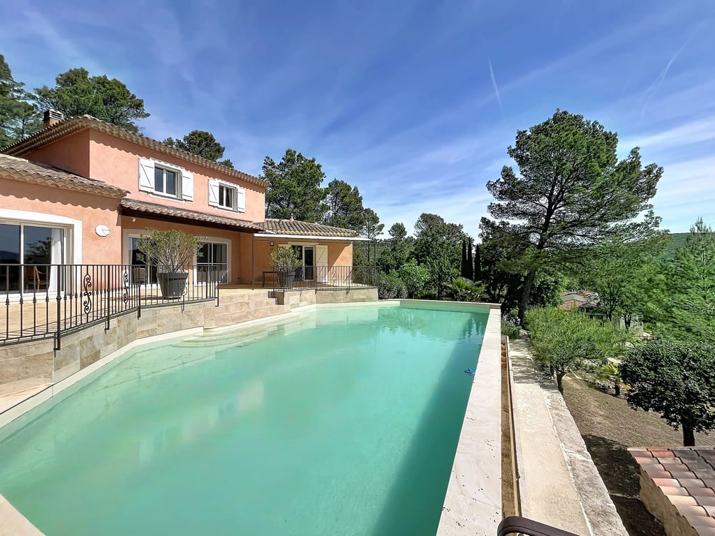 House in Correns - Image 2