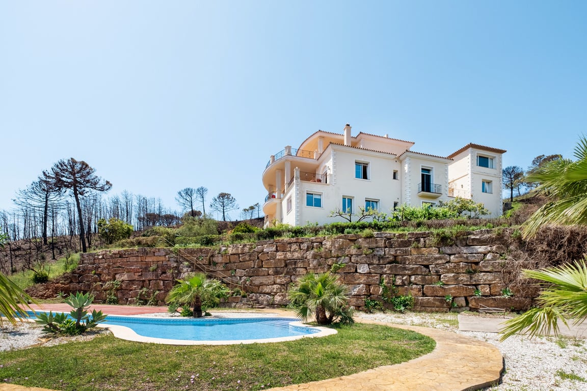 Farm, Ranch or Equestrian in Estepona - Image 2