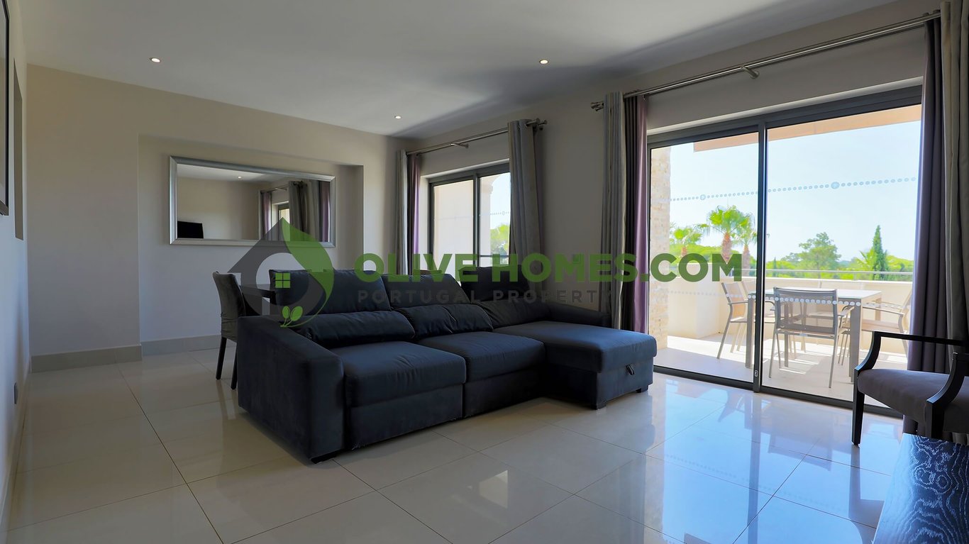 Apartment in Quarteira - Image 3