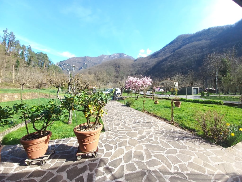 House in Bagni di Lucca - Image 2