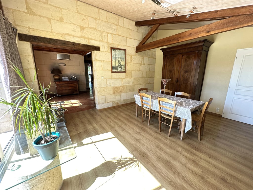 House in Saint-Etienne-de-Lisse - Image 3