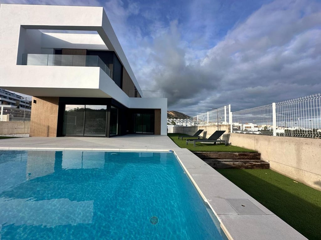 Villa in Finestrat - Image 2