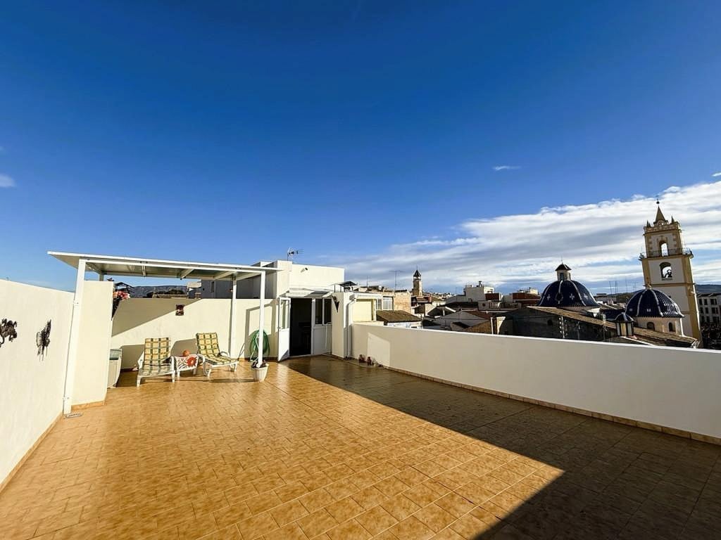 Apartment in Pinoso - Image 2