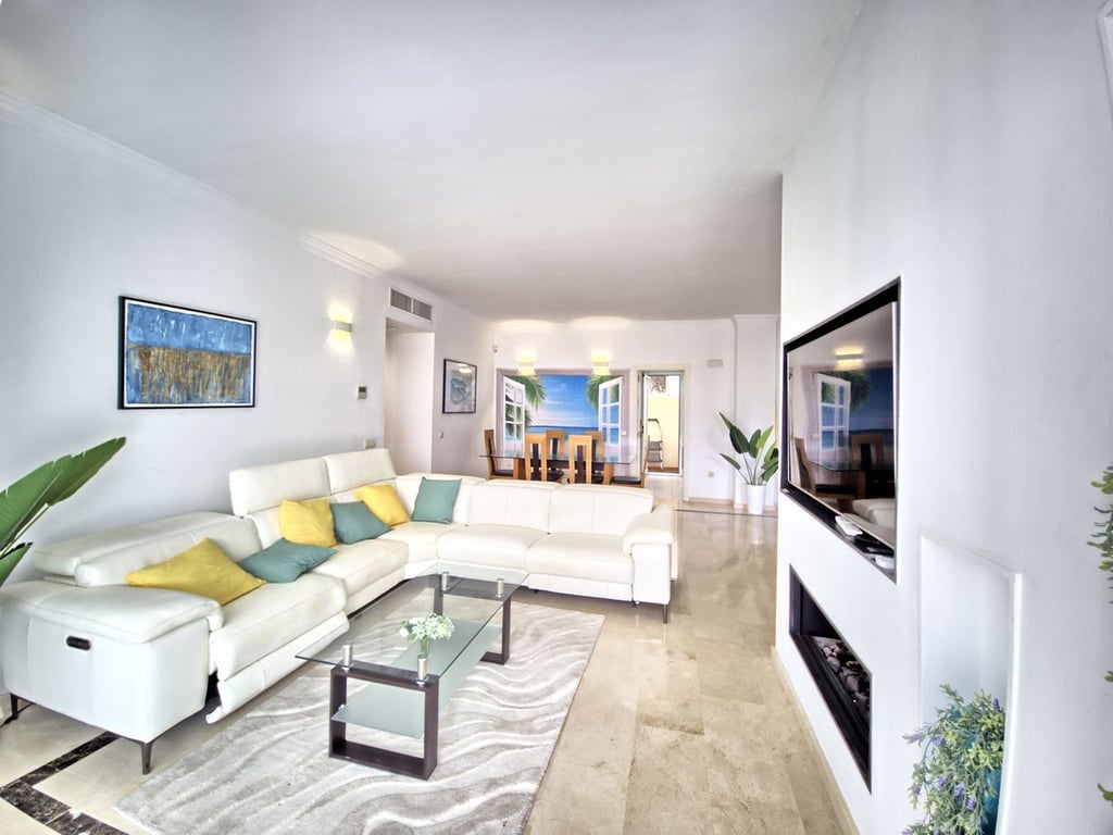 Apartment in Cabopino - Image 2