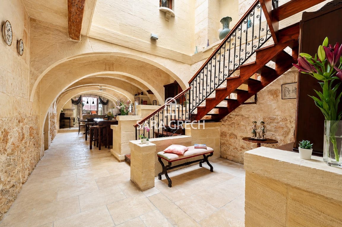 House in Ix-Xaghra - Image 3