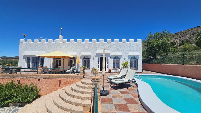House in Oria - Image 3
