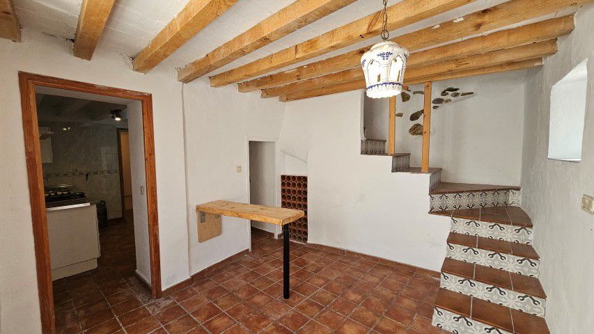 House in Seron - Image 2