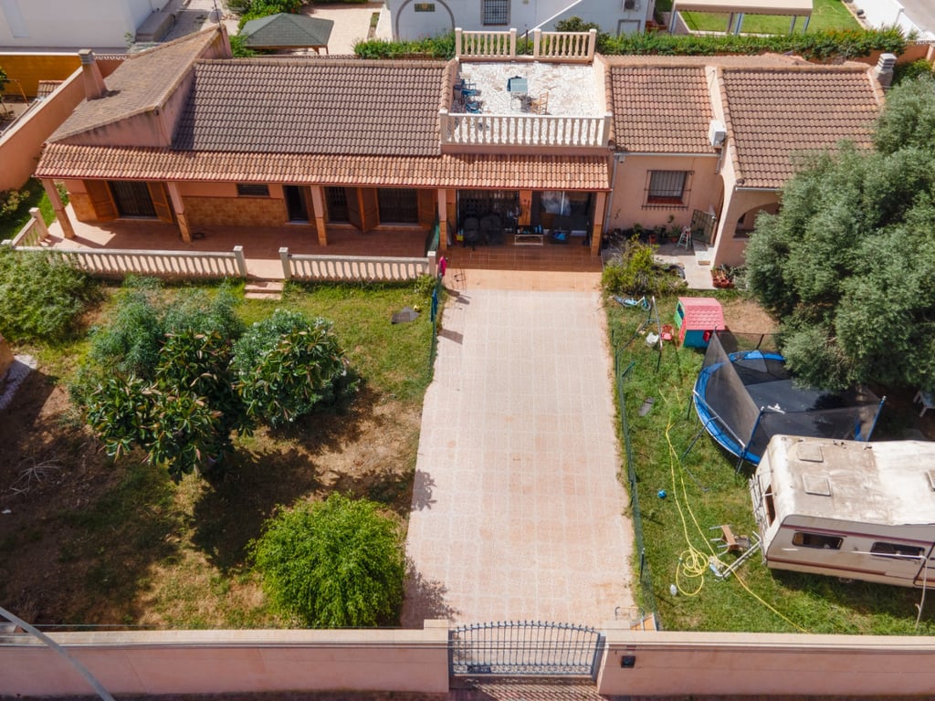 Villa in Residencia los Altos - Image 3