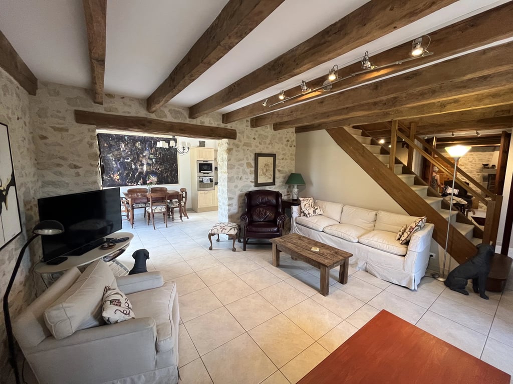 House in Lathus-Saint-Remy - Image 2