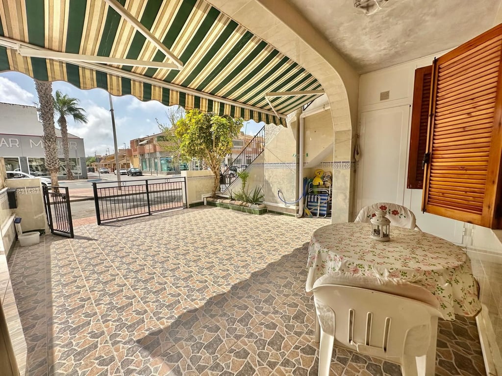 Apartment in Los Alcazares - Image 2