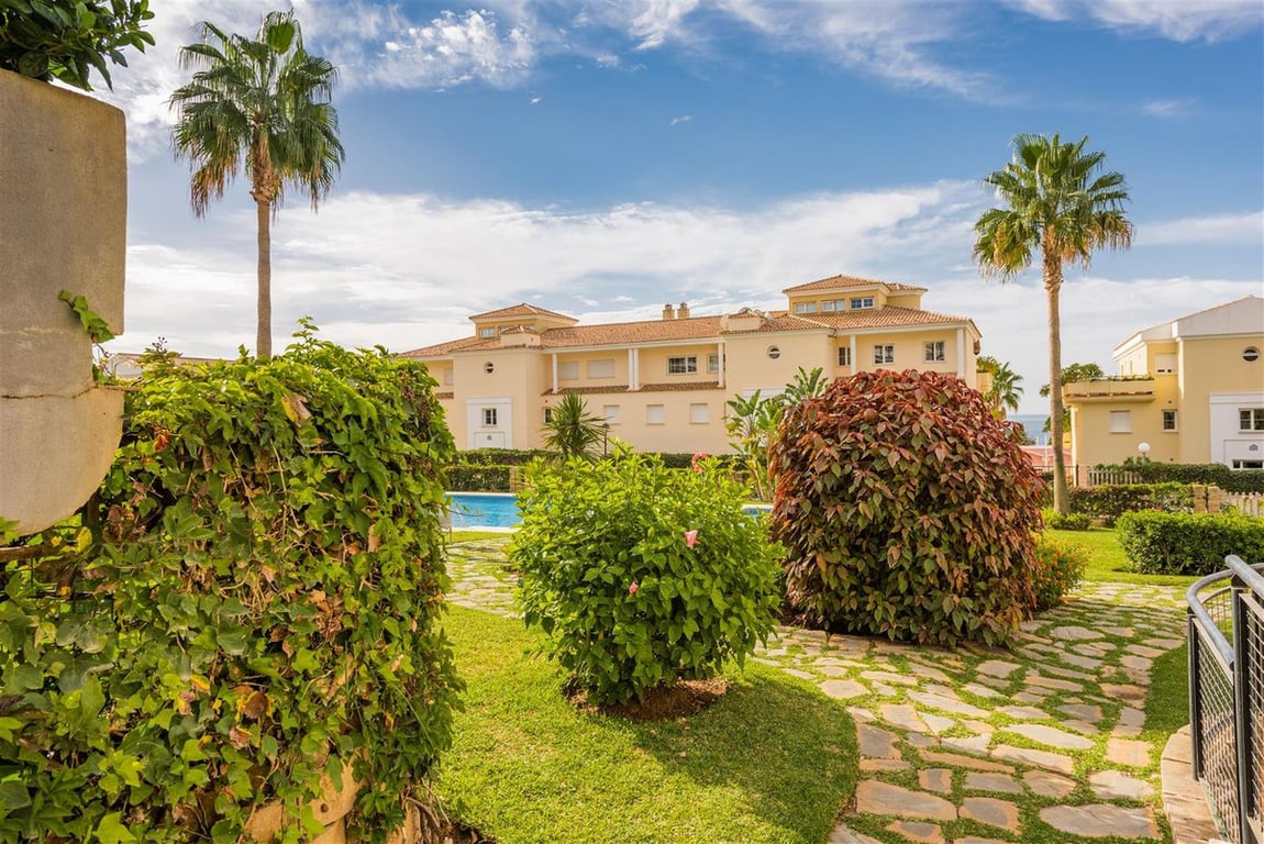 Apartment in Cabopino - Image 2