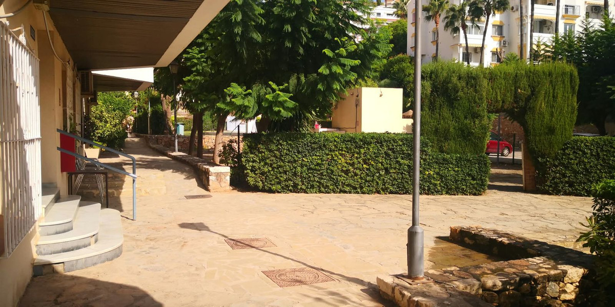Apartment in Fuengirola - Image 2