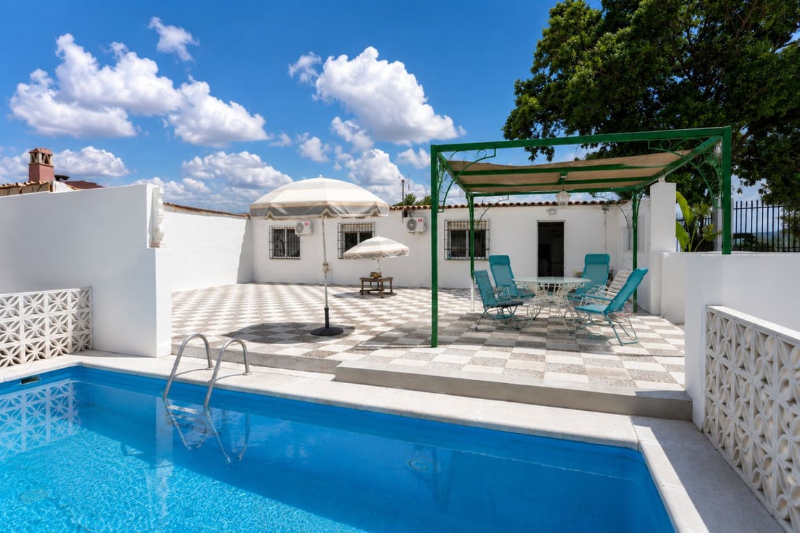 Apartment in Malaga - Image 2