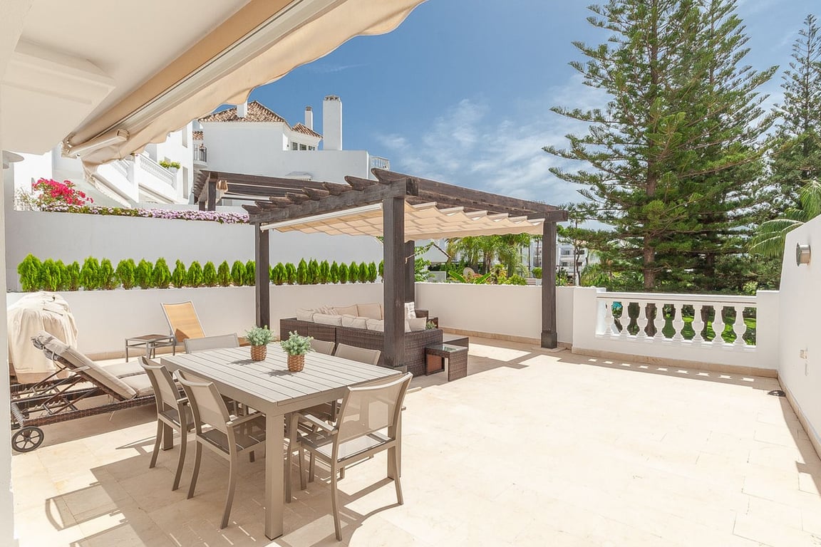 Apartment in Elviria - Image 2