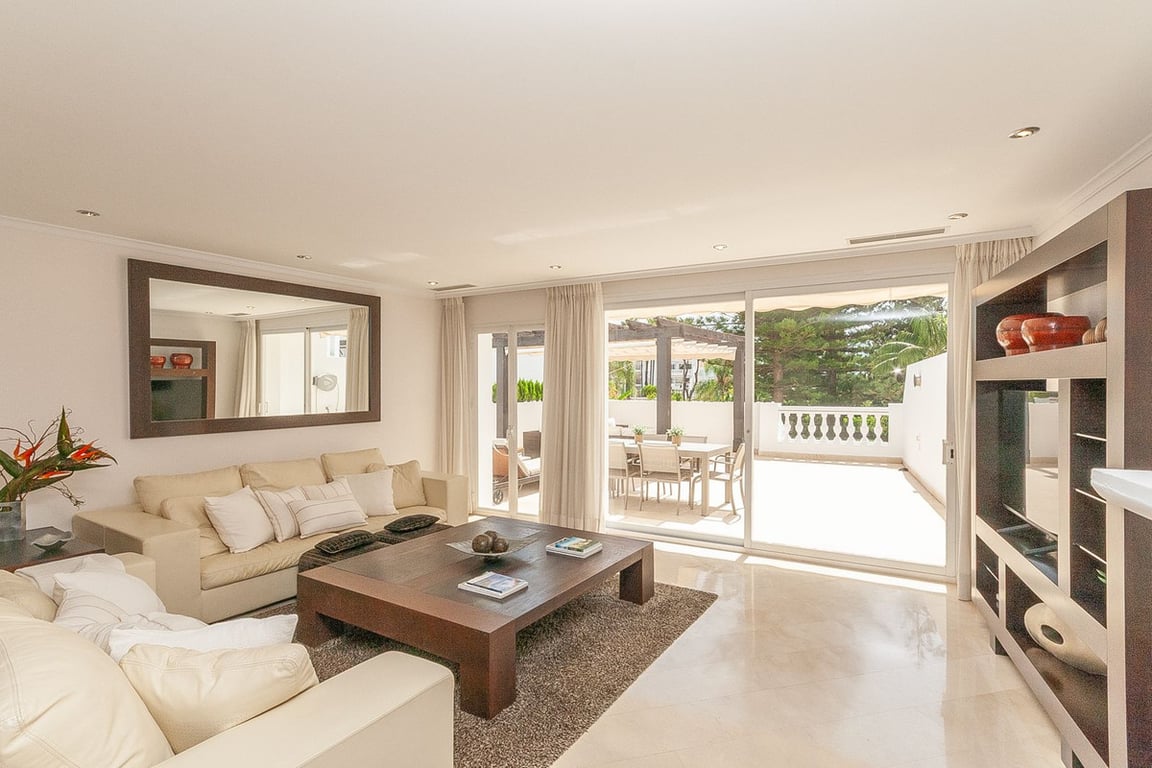 Apartment in Elviria - Image 3