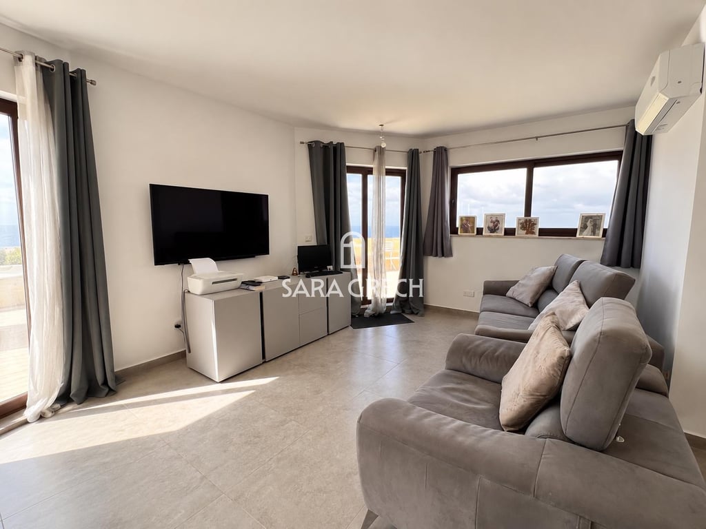 Penthouse in Saint Lawrence - Image 3