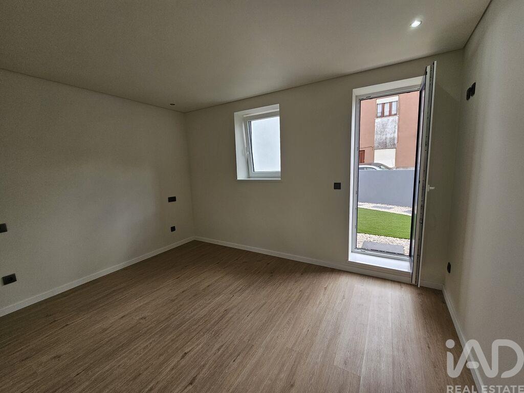 House in Cantanhede - Image 3