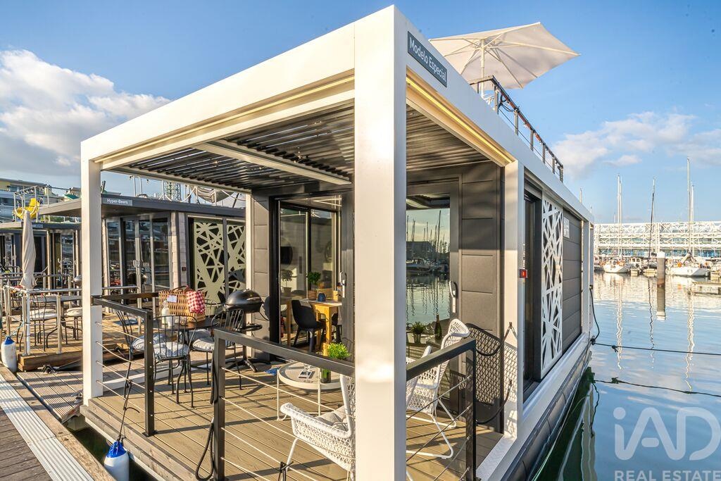 Apartment in Olivais - Image 2