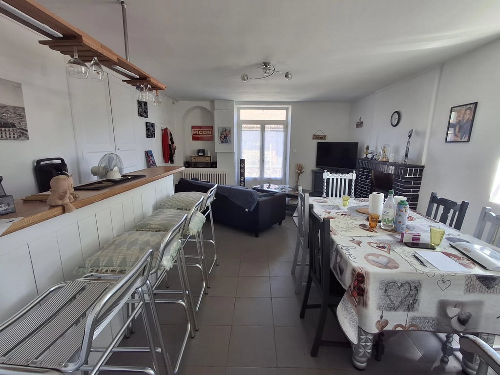 House in Abzac - Image 3