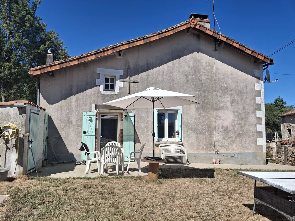 House in Abzac - Image 2