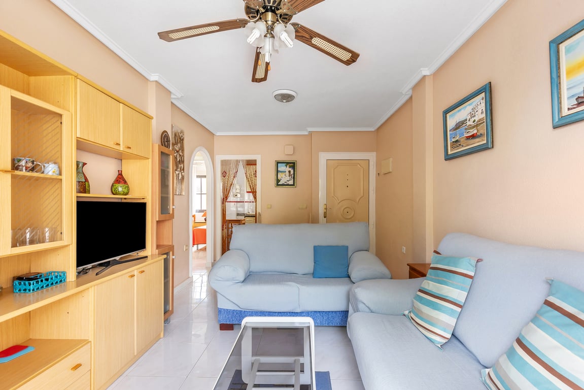 Apartment in Punta Prima - Image 3