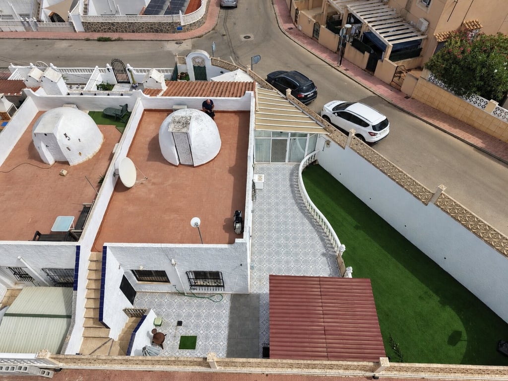 House in Villamartin - Image 2