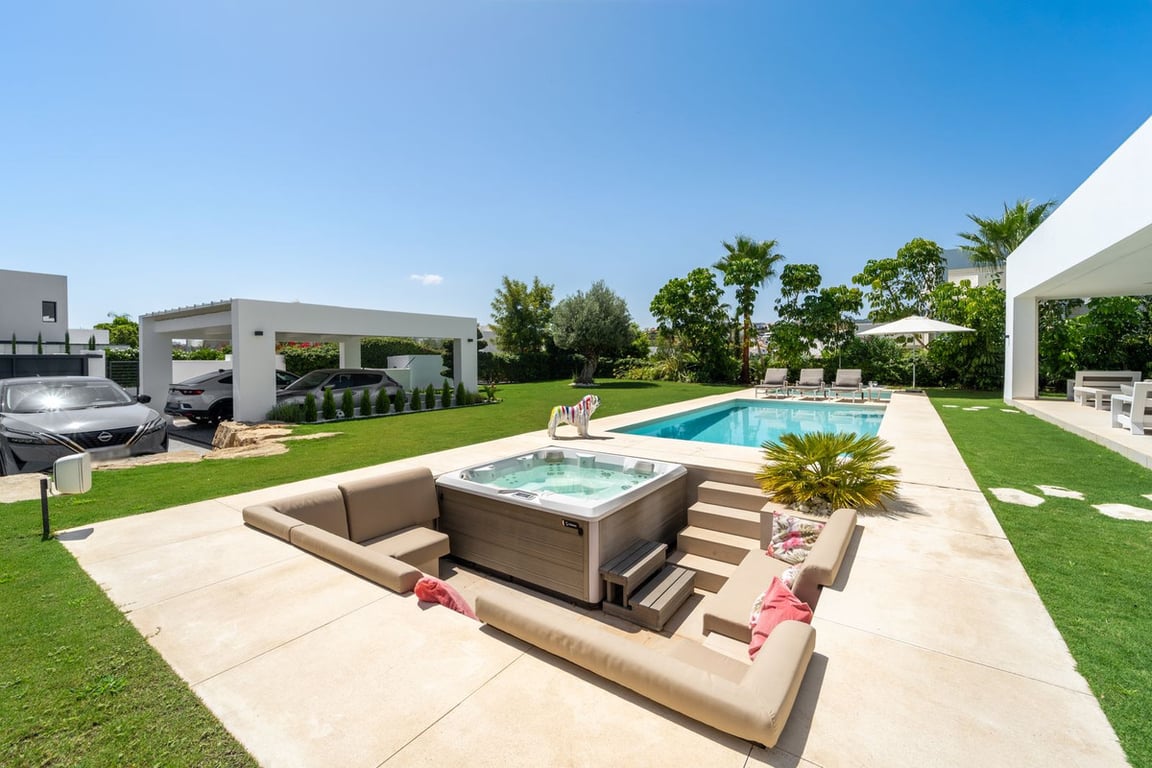 Villa in Riviera del Sol - Image 3