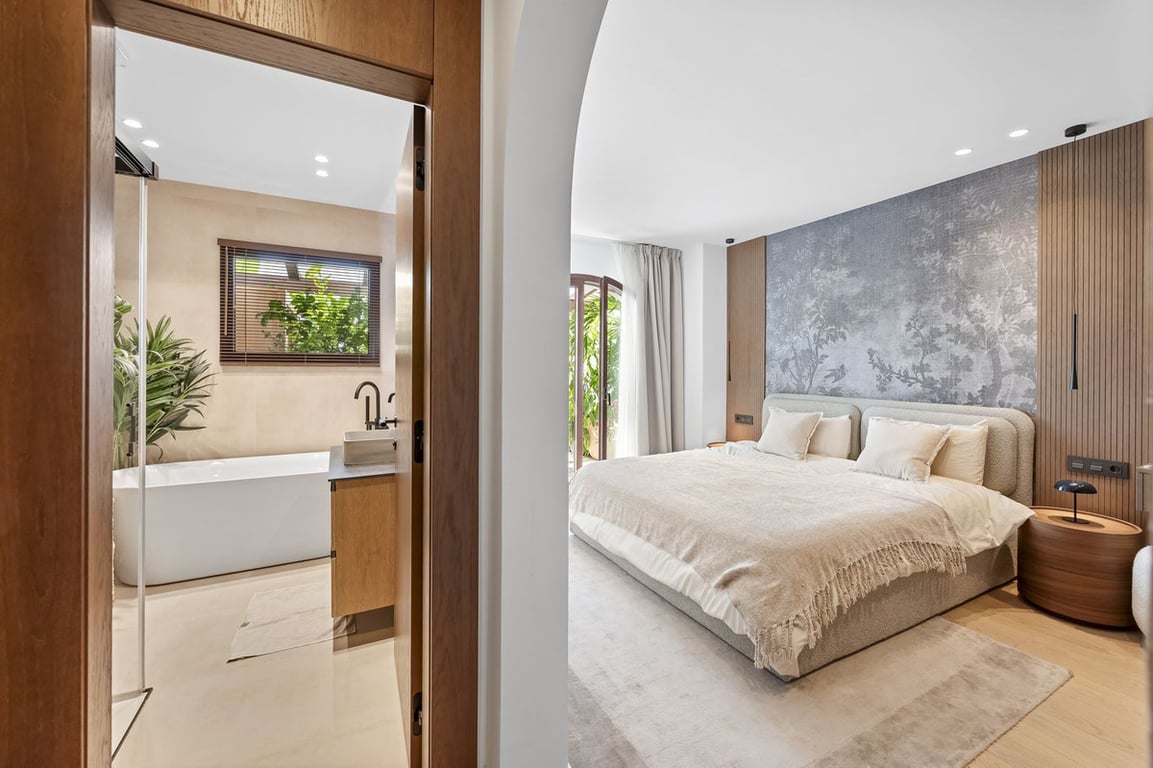 House in Benahavis - Image 2