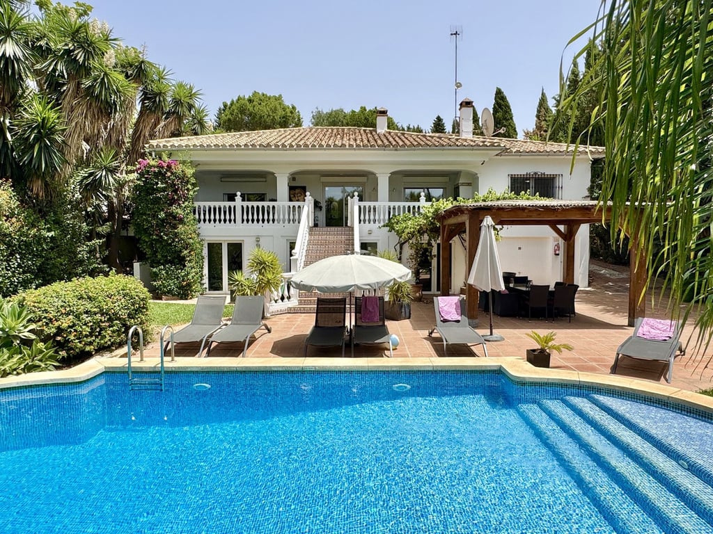 Villa in Mijas Costa - Image 3
