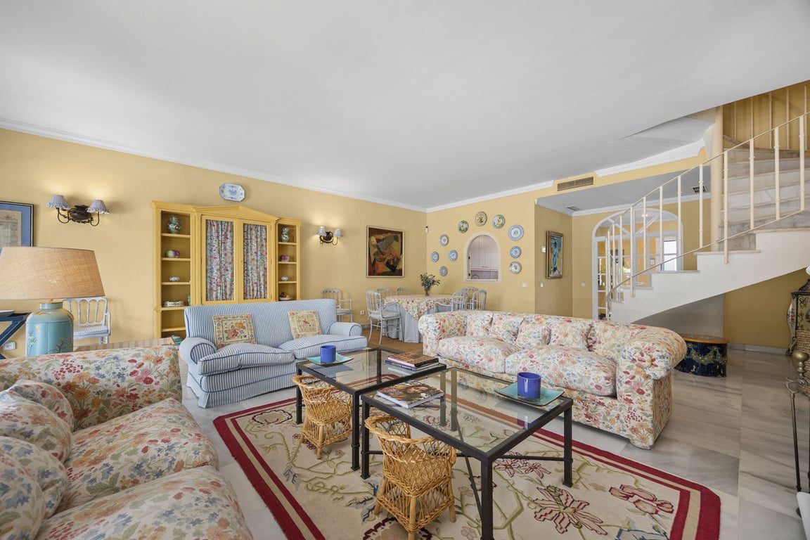 House in Lomas de la Quinta - Image 2