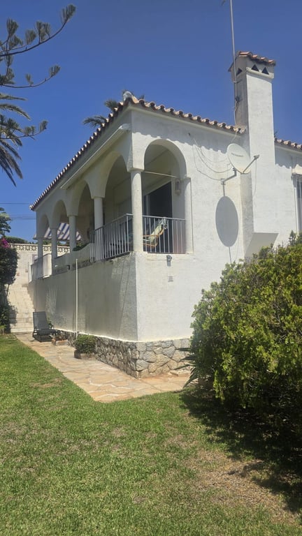 Villa in Artola - Image 2