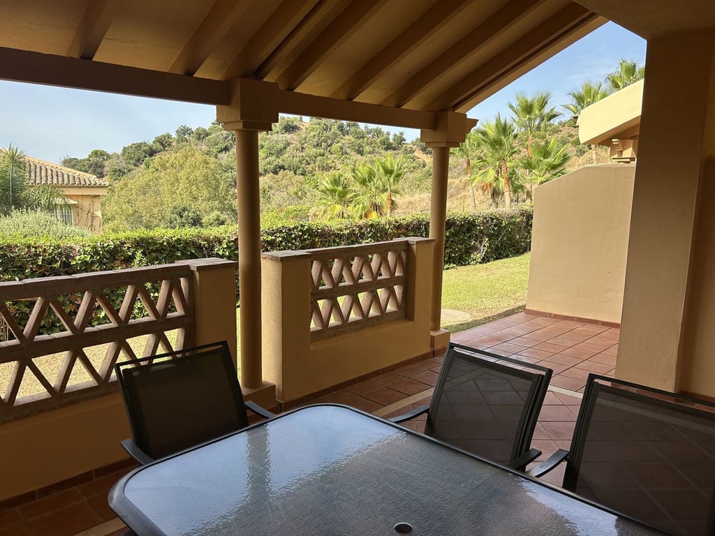 Apartment in Elviria