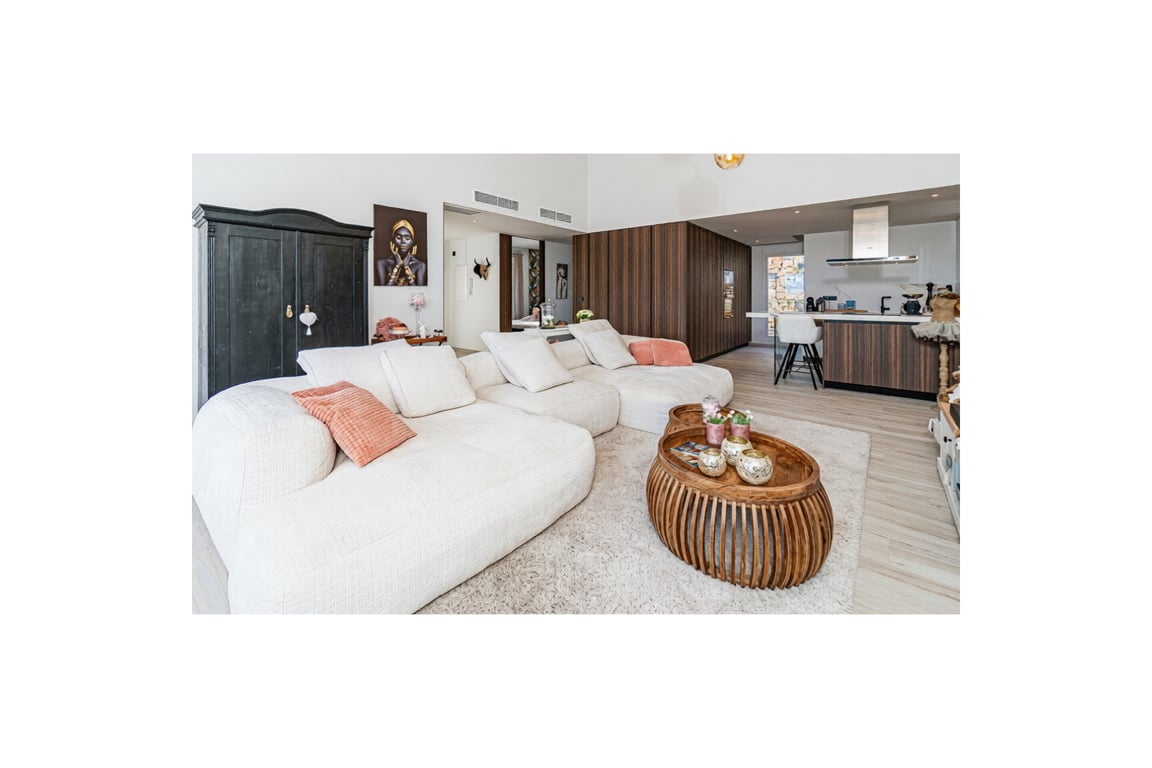 Villa in Alicante - Image 2