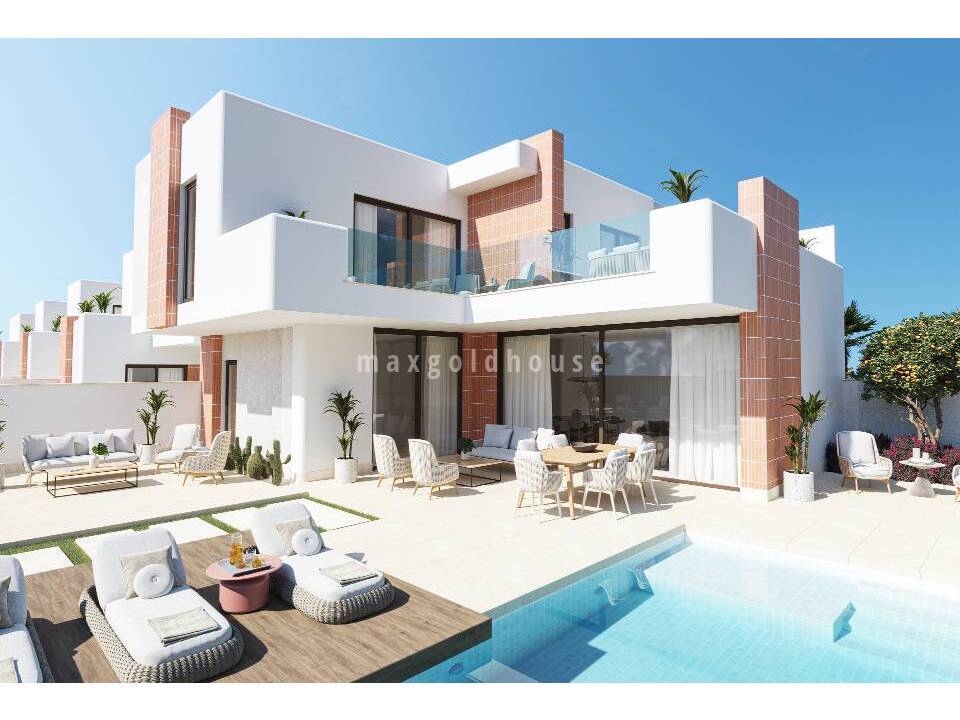 Villa in Roldan - Image 2