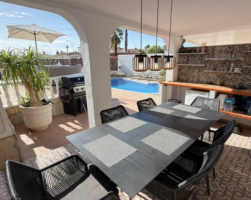 Villa in El Chaparral - Image 3