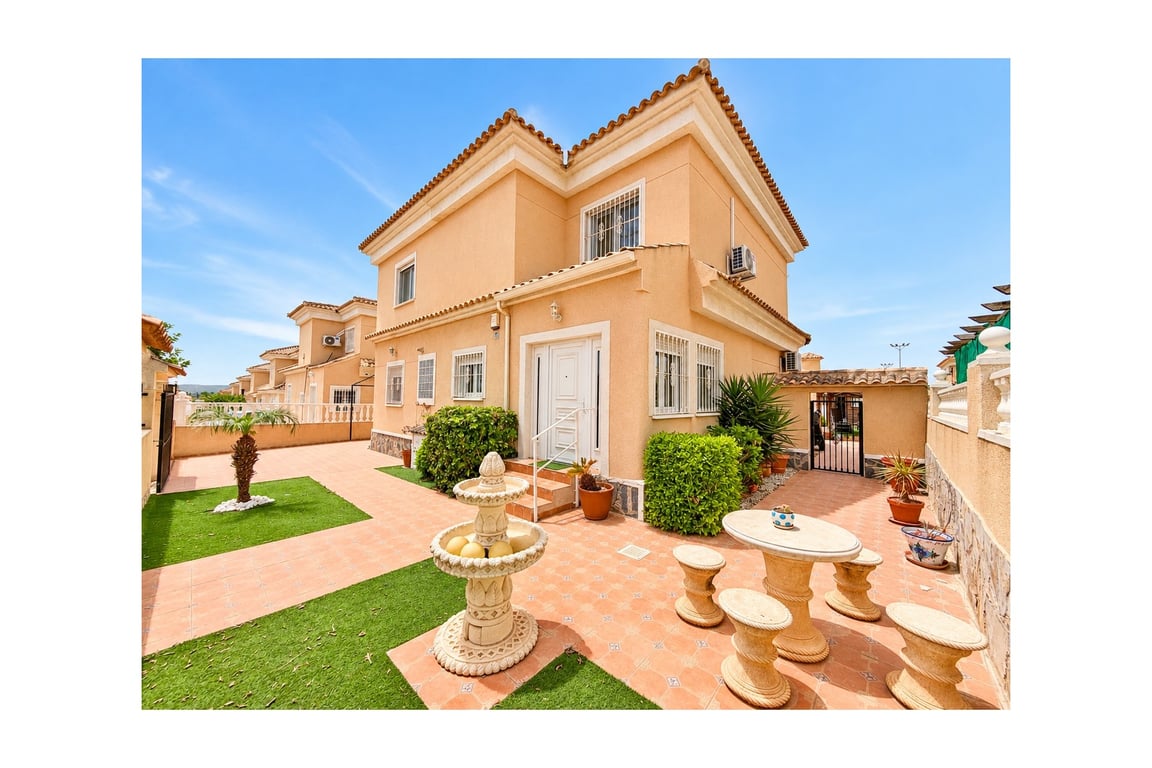 Villa in San Fulgencio - Image 2