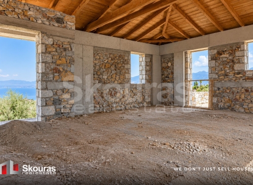 House in Avia - Image 3