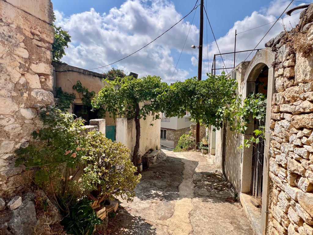 House in Fourni
