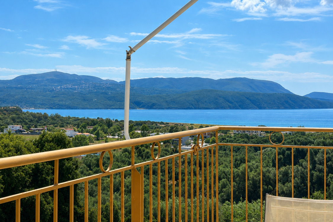 House in Kamaria - Image 3