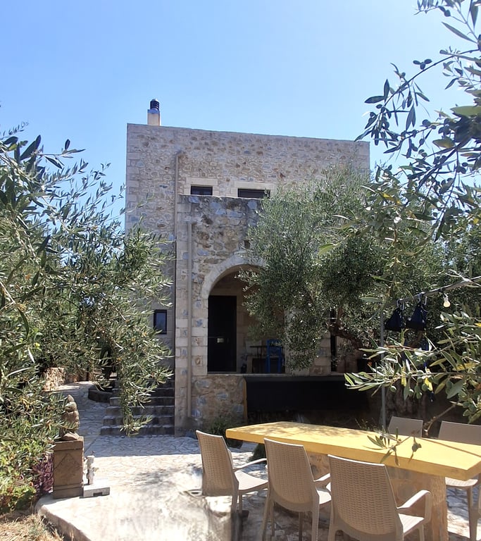 House in Ano Rigklia