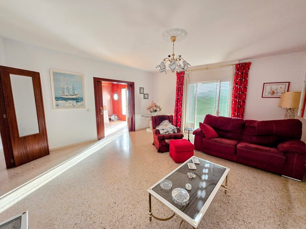 Apartment in Nerja - Image 2