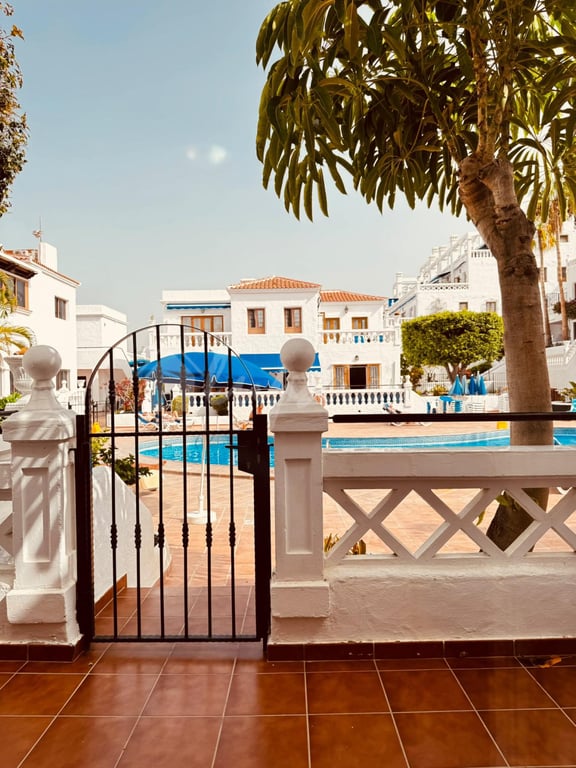 Apartment in Los Cristianos - Image 2