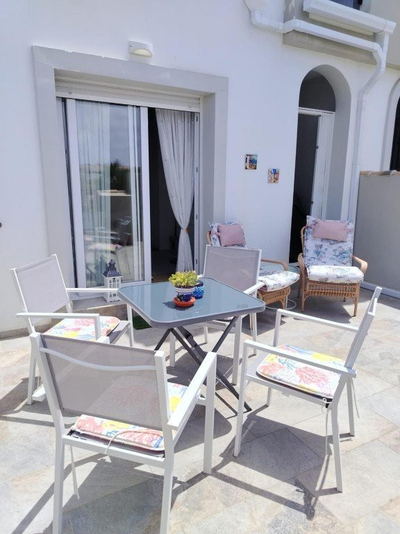 Apartment in Los Tarragas - Image 2