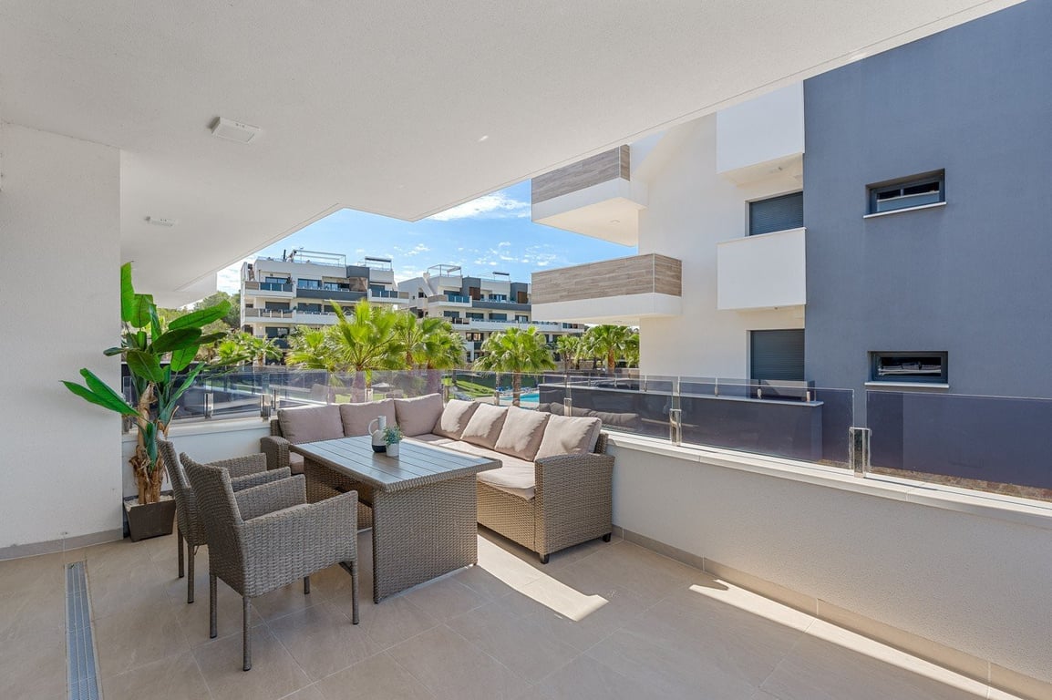 Apartment in Villamartin - Image 3