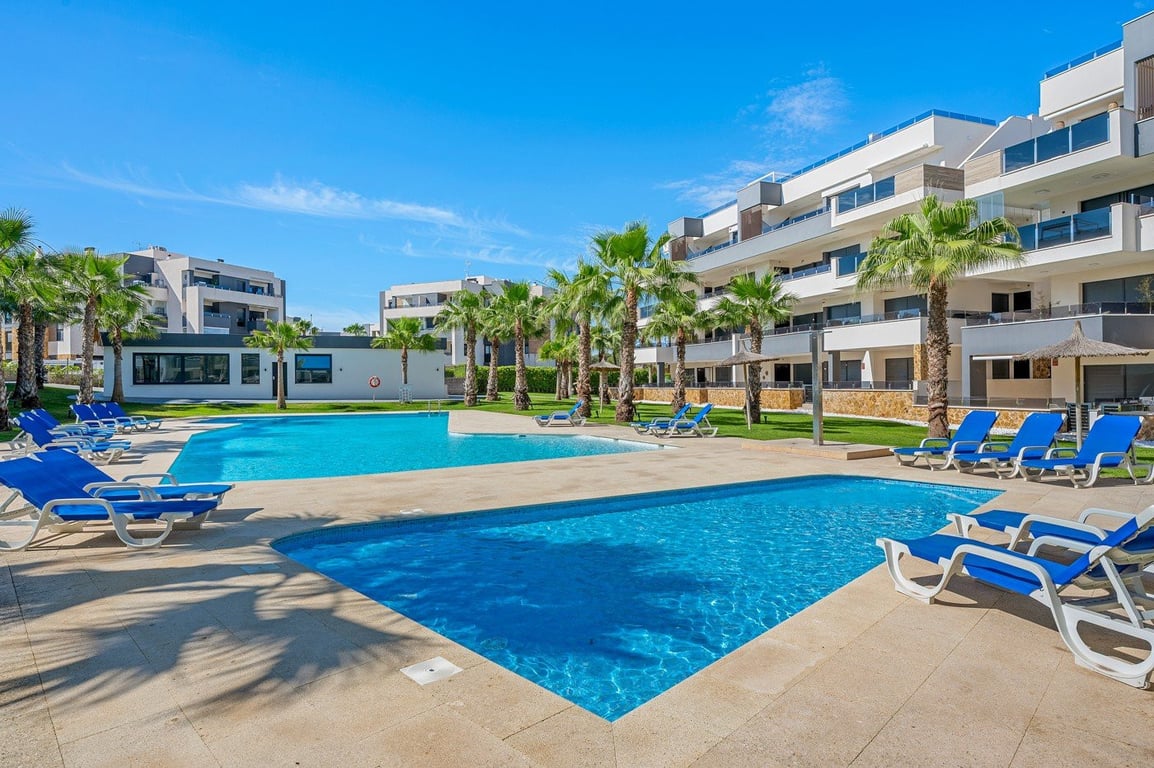 Apartment in Villamartin - Image 2
