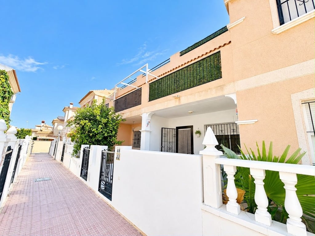 House in La Zenia - Image 2