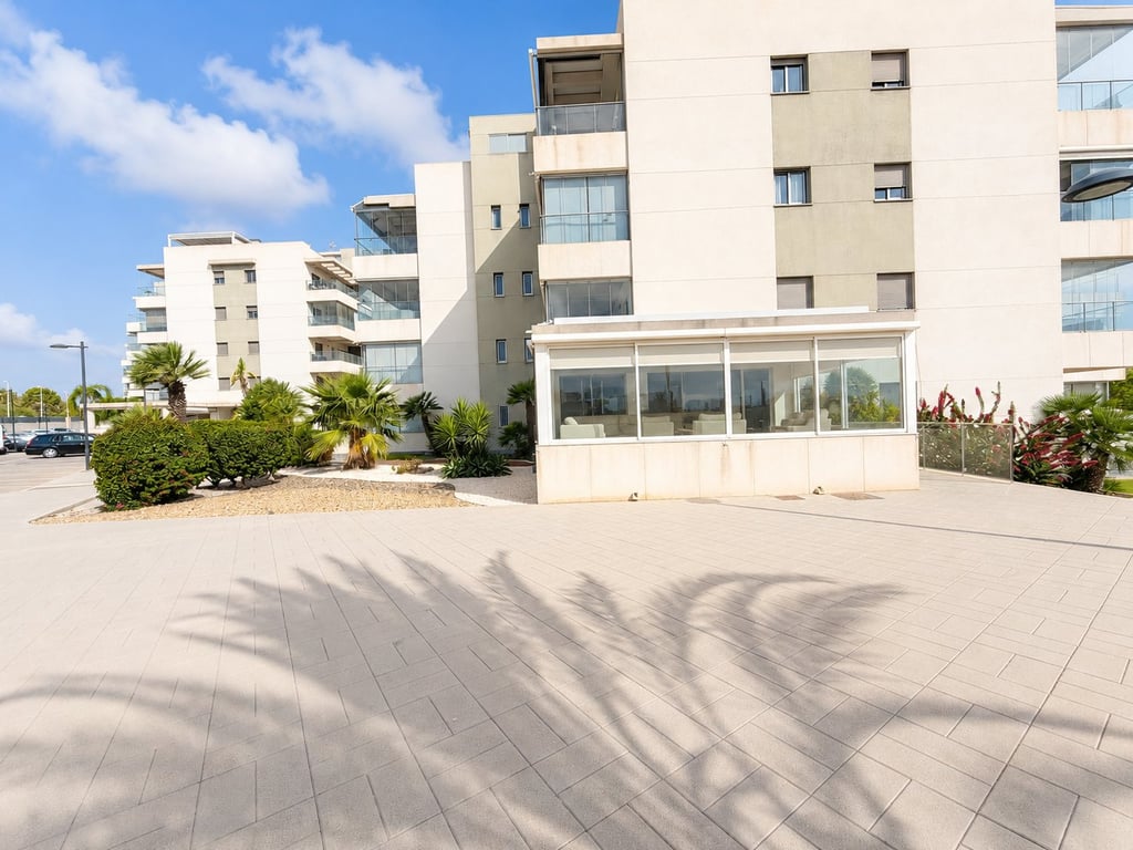 Apartment in Los Dolses - Image 2