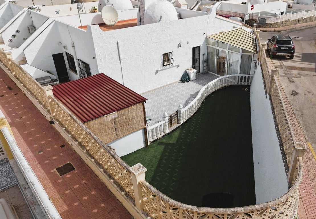 House in Playa Flamenca - Image 3