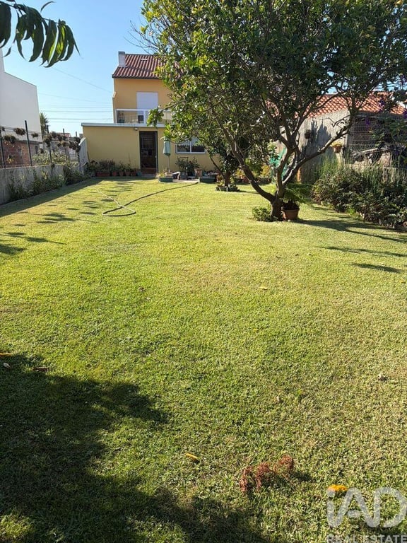 House in Gafanha da Nazare - Image 2