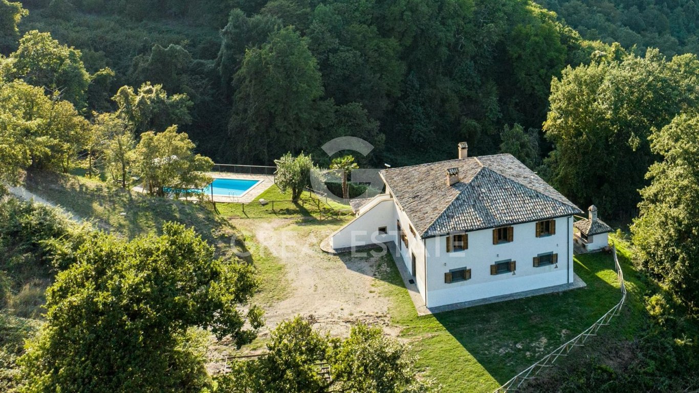 House in Bagnoregio - Image 3